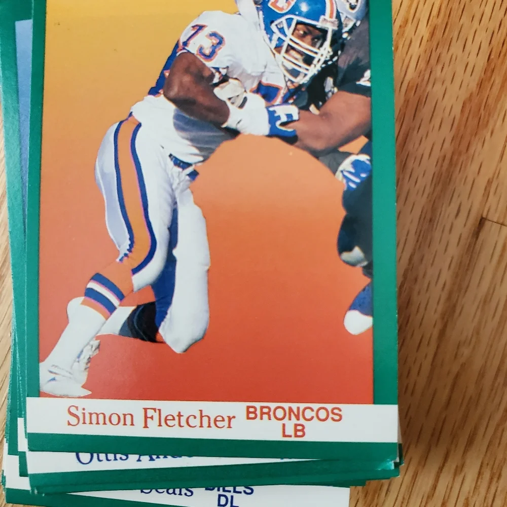Football Cards - Picture 5 of 16